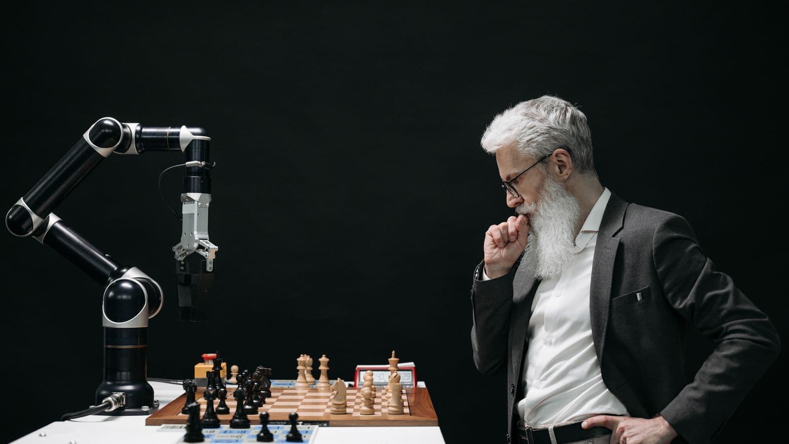 Prompting Basics: How to Talk to AI So It Actually Helps